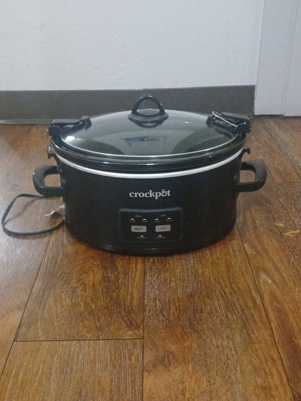 Crock-Pot 6 Quart Black Slow Cooker with Glass Lid